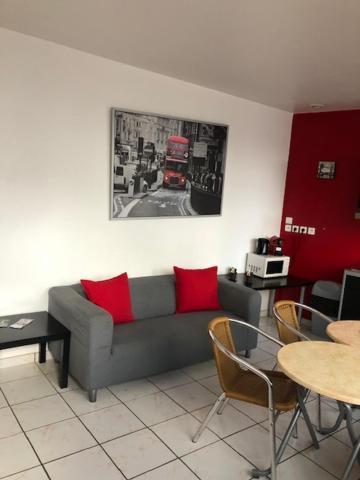 Jardin Fleury Apartment Gien ภายนอก รูปภาพ